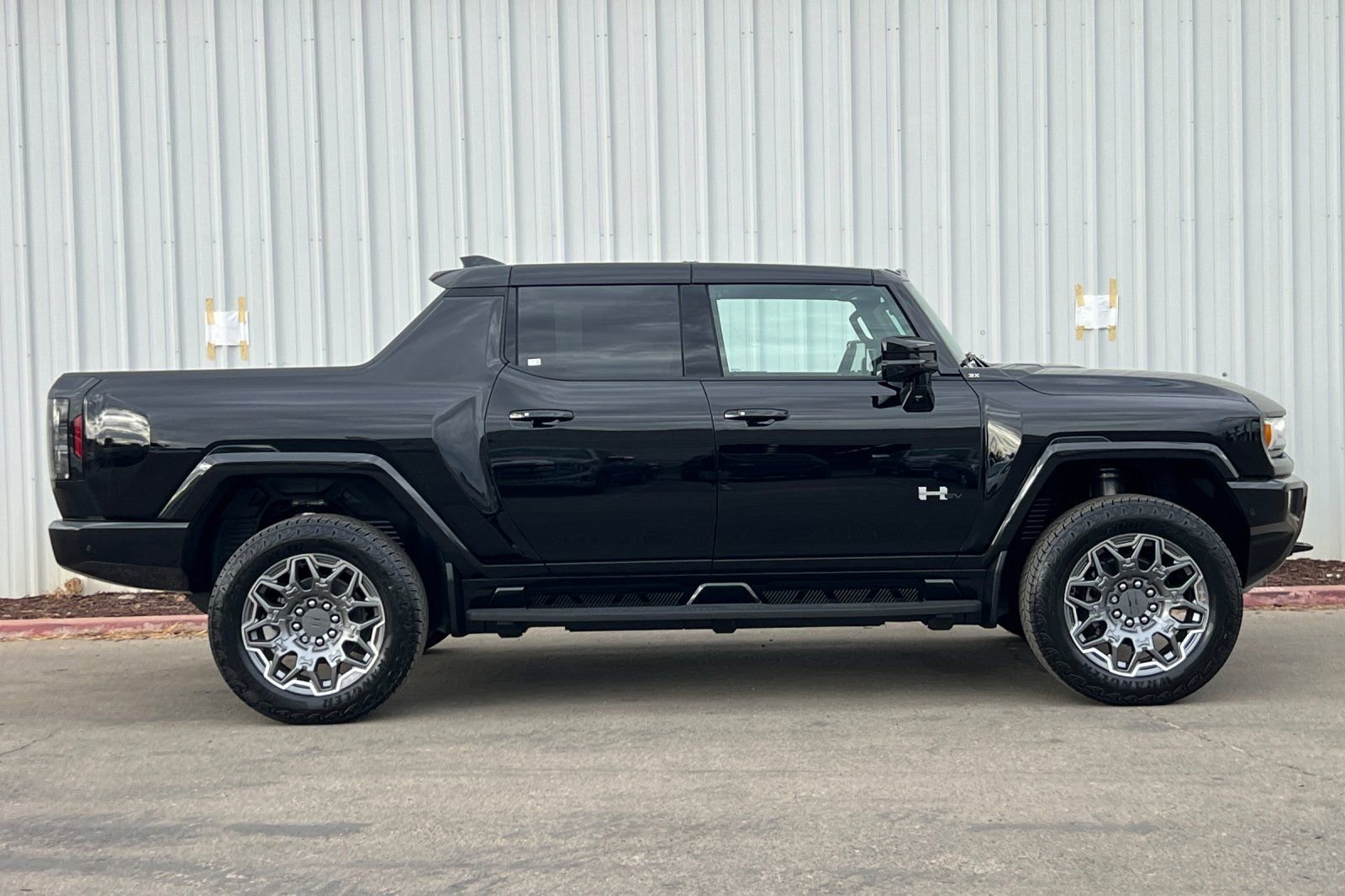 New 2025 GMC Hummer EV 3X AWD/4WD image 8