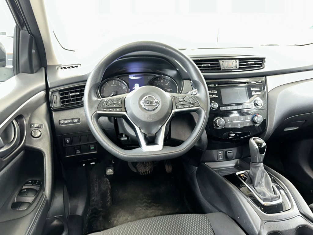 Used 2018 Nissan Rogue Sport S w/ S Appearance Package AWD/4WD image 18