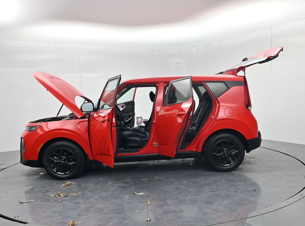 Certified 2022 Kia Soul LX w/ Technology Package image 53