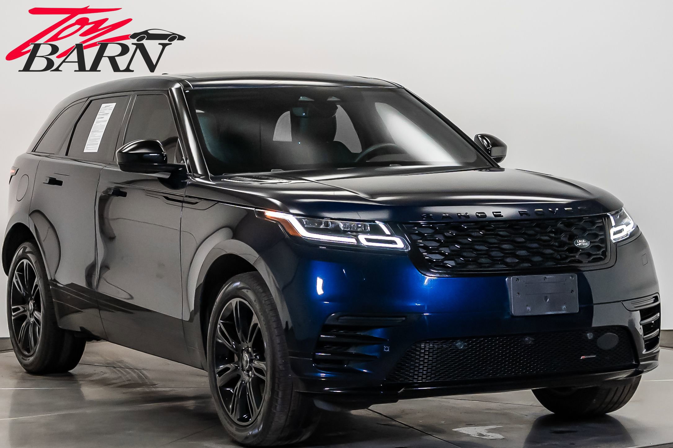 Used 2023 Land Rover Range Rover Velar R-Dynamic S image 7