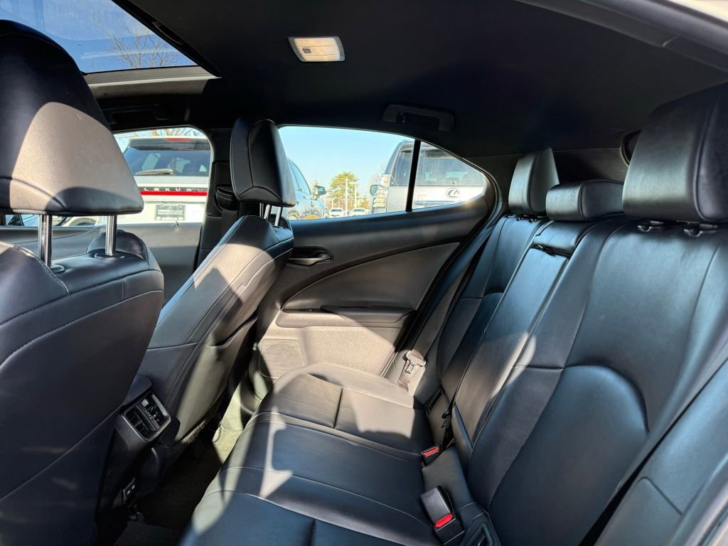 Used 2021 Lexus UX 250h w/ Premium Package image 15