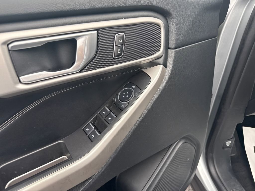 Used 2023 Ford Explorer XLT w/ Equipment Group 202A image 29