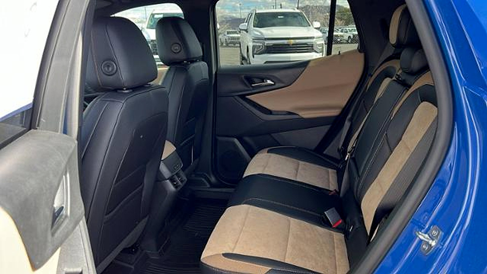 New 2026 Chevrolet Equinox ACTIV w/ Convenience Package III image 13