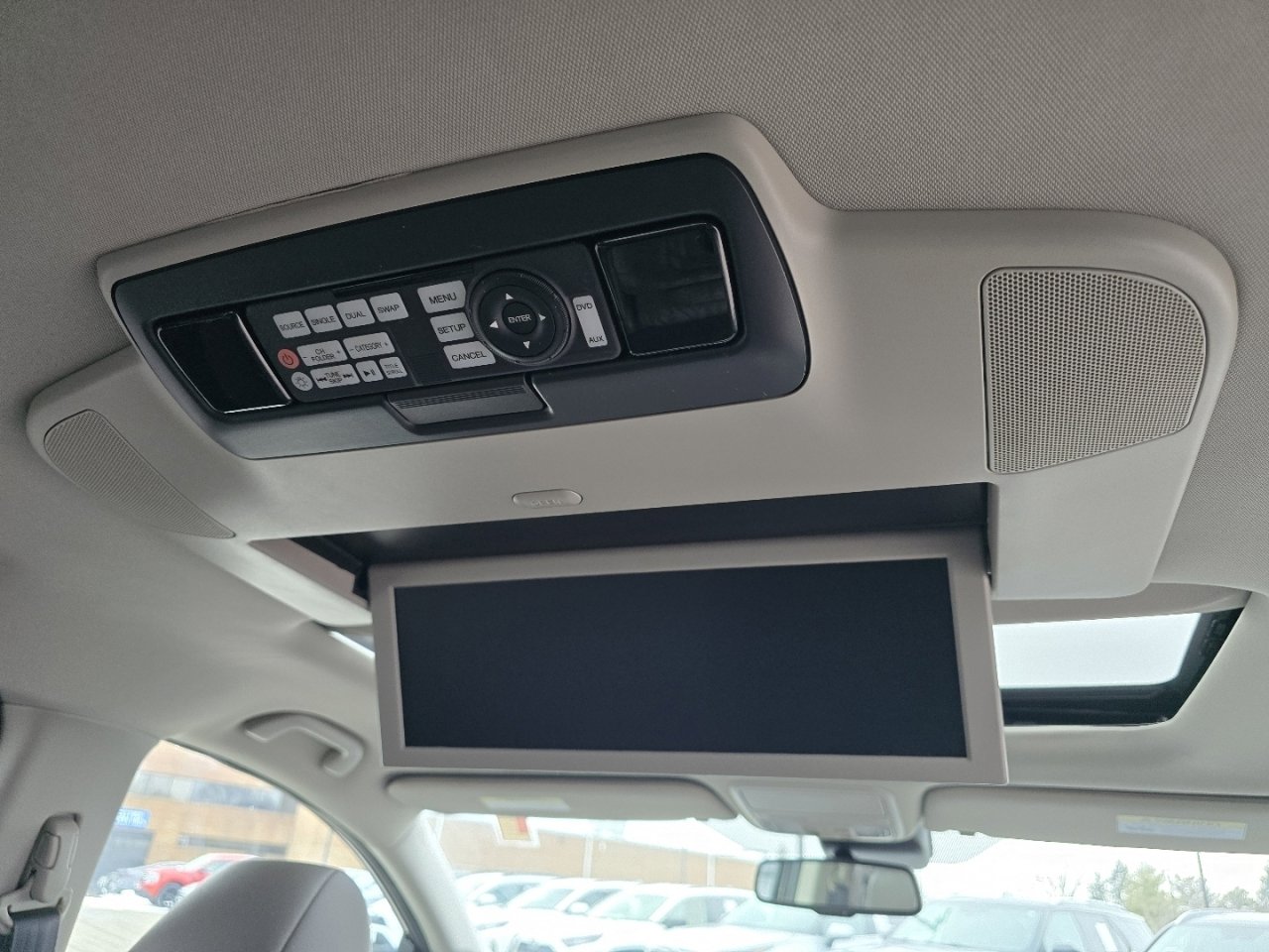 Used 2015 Honda Odyssey Touring Elite image 9