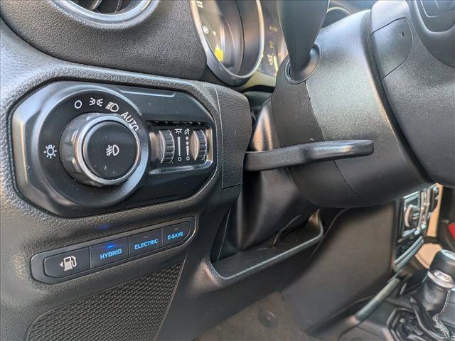 Used 2022 Jeep Wrangler Unlimited Sahara w/ Cold Weather Group image 16