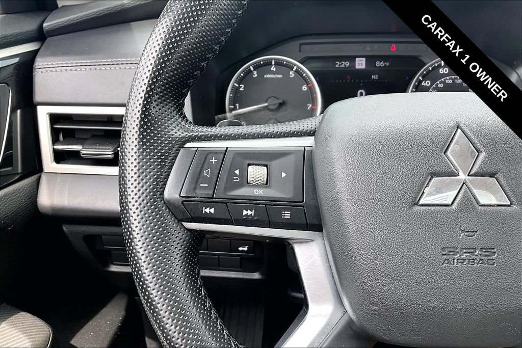 Used 2024 Mitsubishi Outlander SE FWD image 13