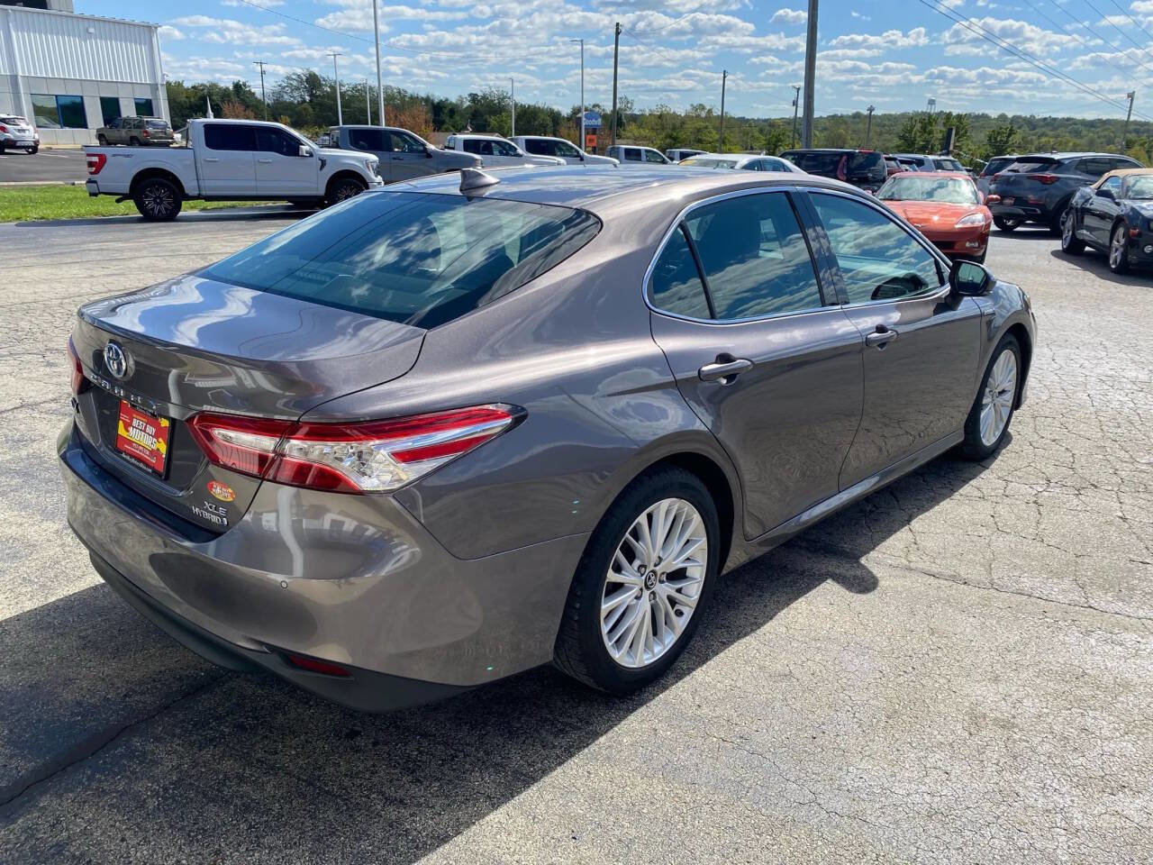 Used 2018 Toyota Camry XLE w/ Audio Package image 7
