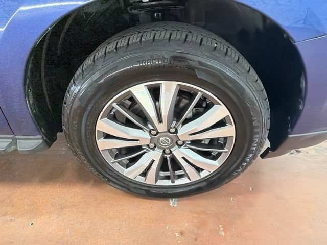 Used 2020 Nissan Pathfinder SV FWD image 10