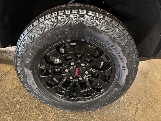 New 2026 GMC Canyon Elevation image 9