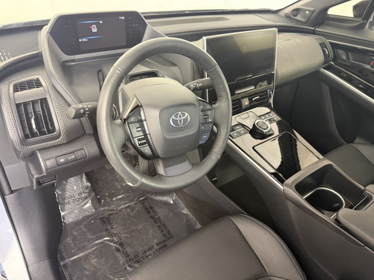 Used 2025 Toyota bZ4X AWD image 18