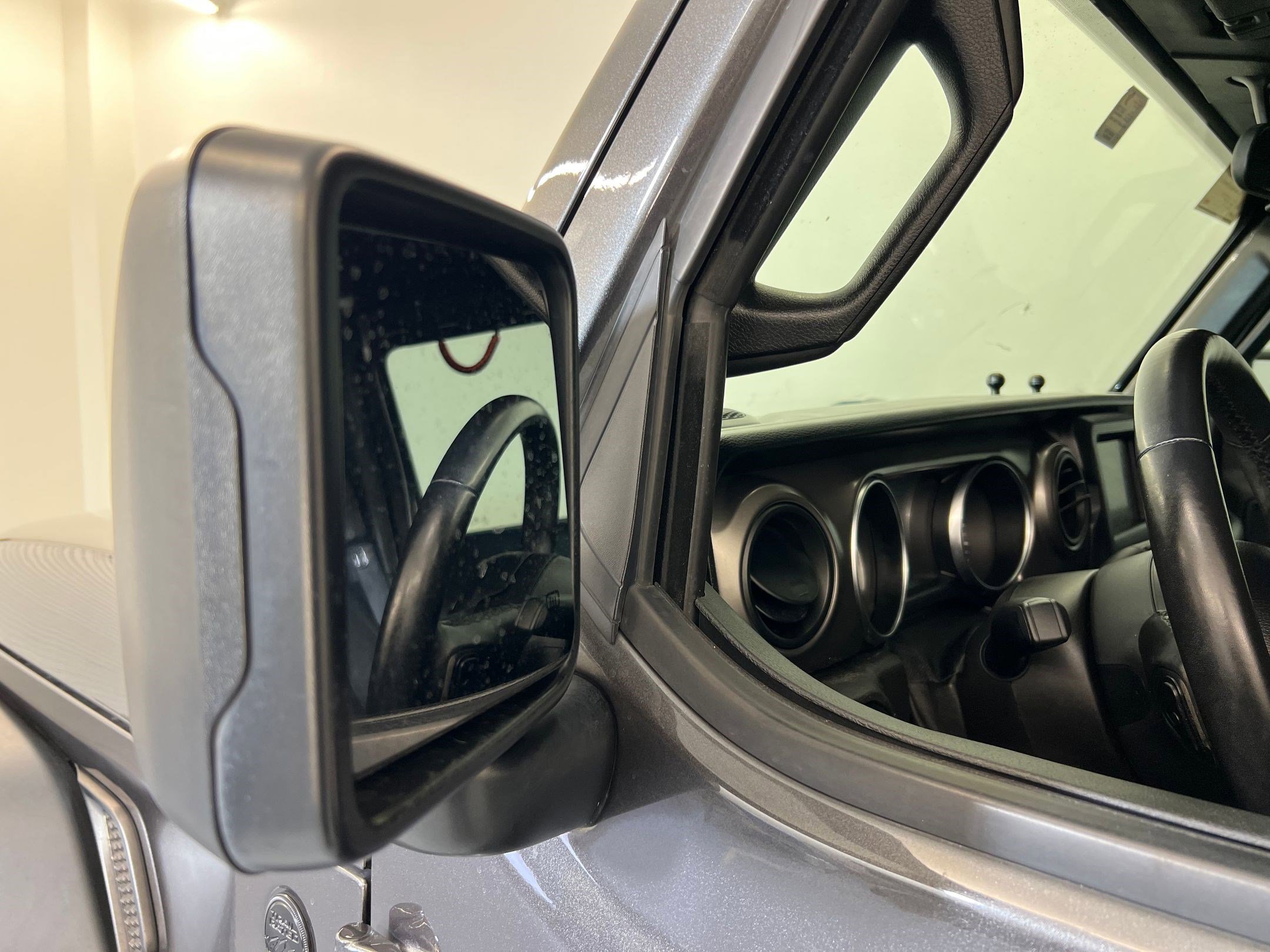 Used 2021 Jeep Wrangler Unlimited Sport image 21