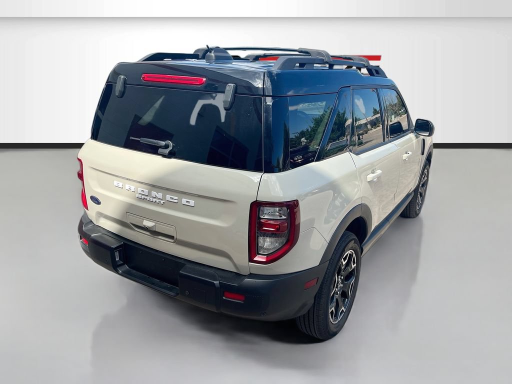 Used 2025 Ford Bronco Sport Outer Banks AWD/4WD image 7
