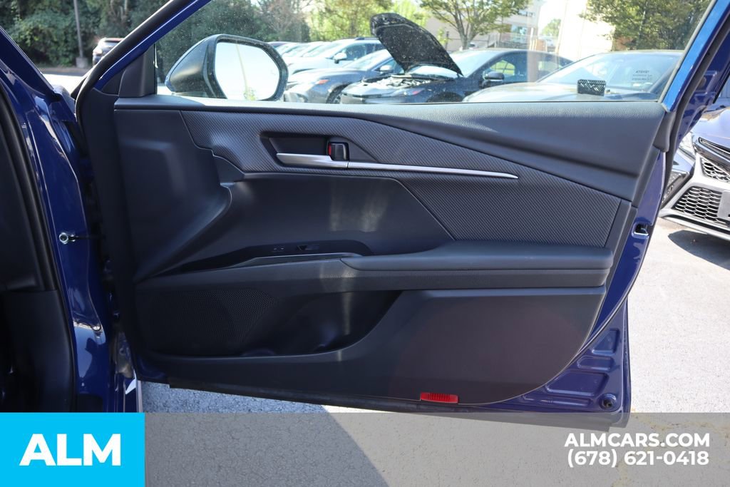 Used 2025 Toyota Camry SE image 27