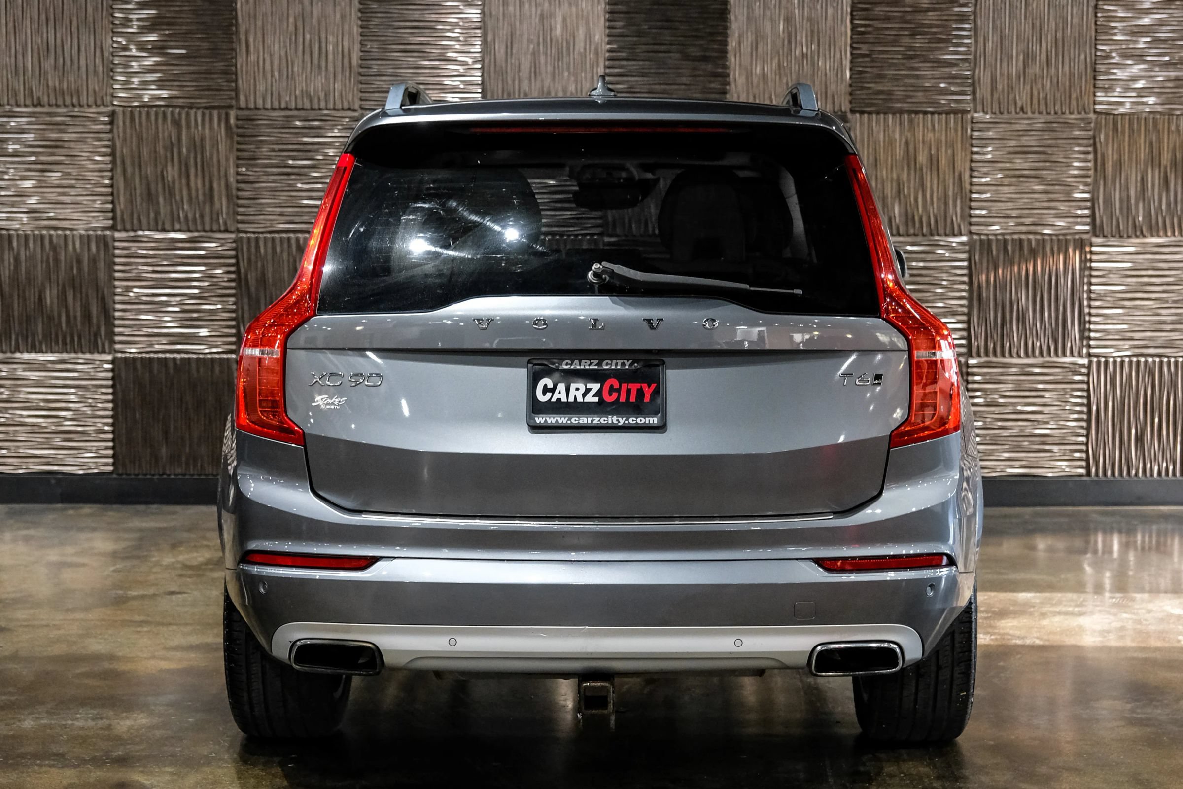 Used 2017 Volvo XC90 T6 Momentum w/ Convenience Package AWD/4WD image 10