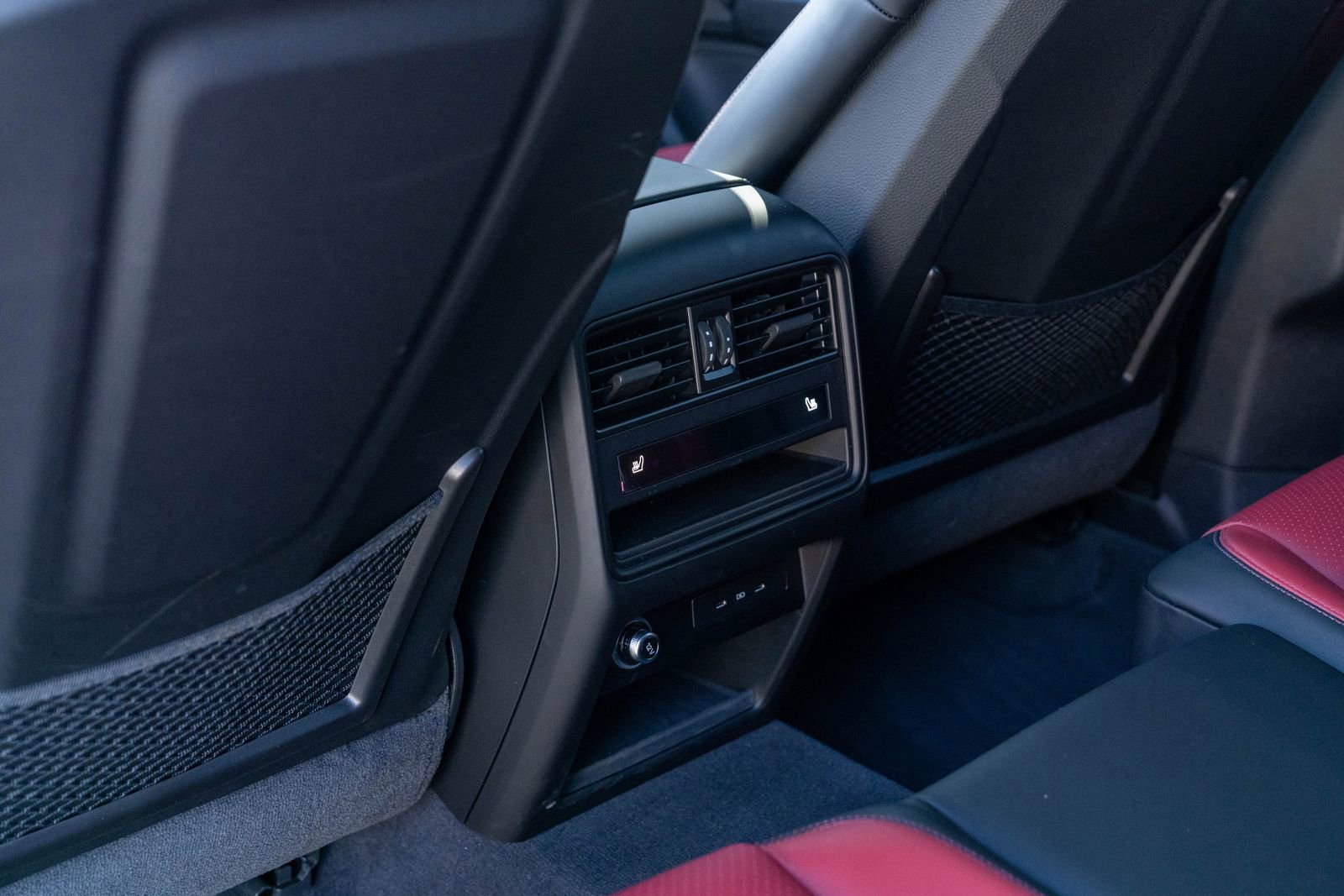 Certified 2025 Porsche Cayenne image 33