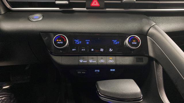 Certified 2023 Hyundai Elantra SEL FWD image 17