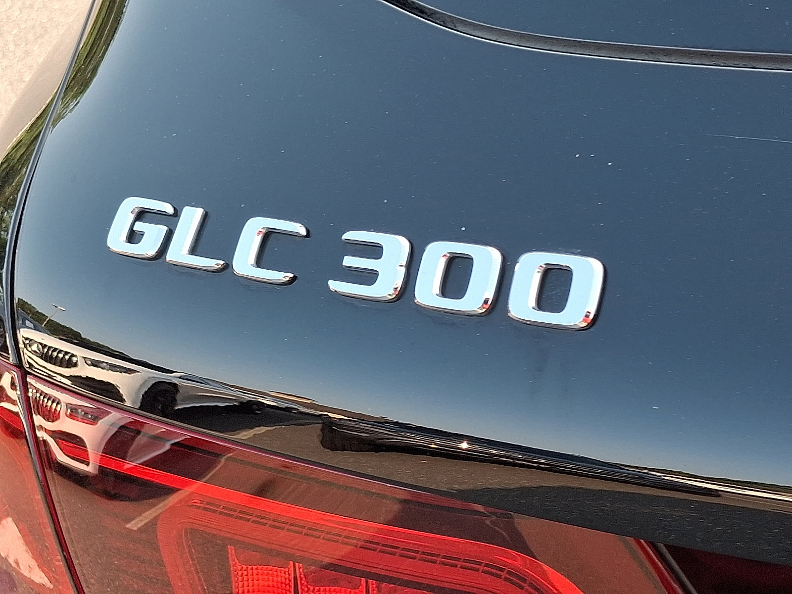 Used 2022 Mercedes-Benz GLC 300 4MATIC SUV image 30