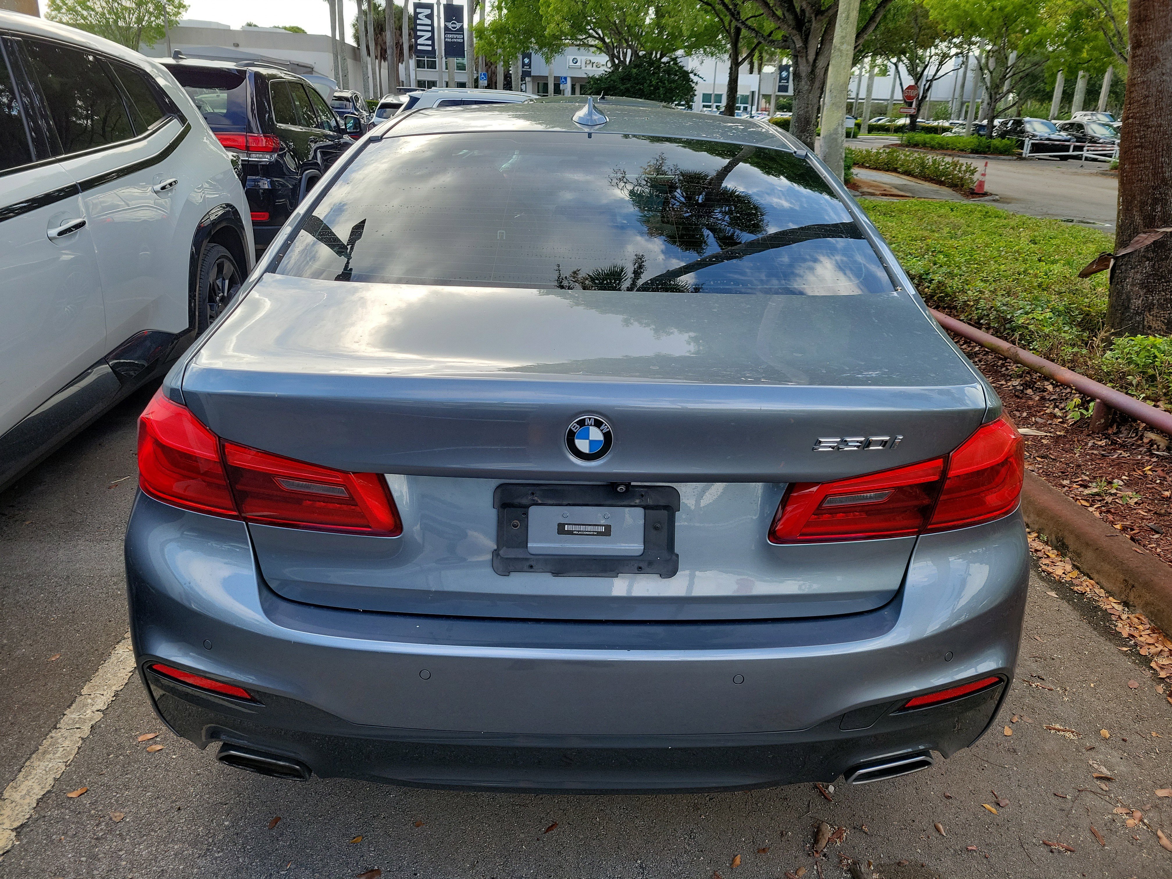 Used 2019 BMW 530i w/ M Sport Package RWD image 6