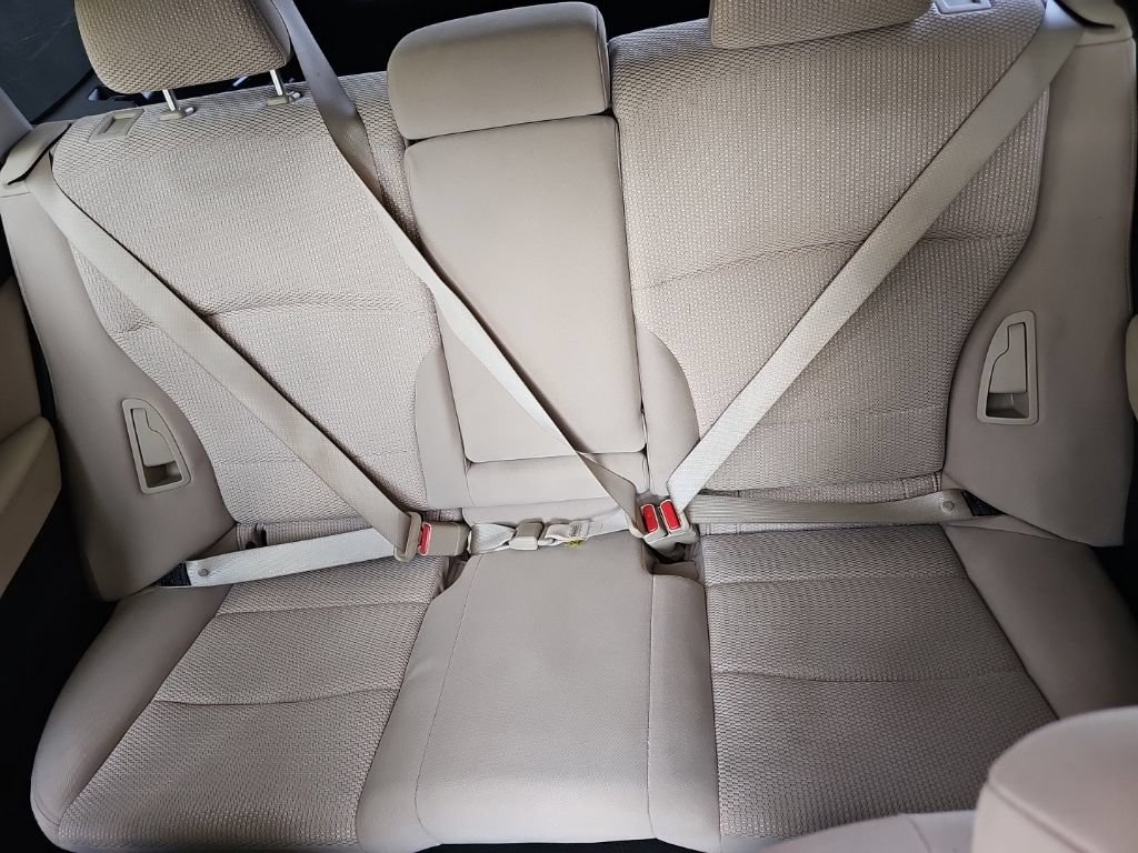 Used 2017 Subaru Outback 2.5i Premium AWD/4WD image 16