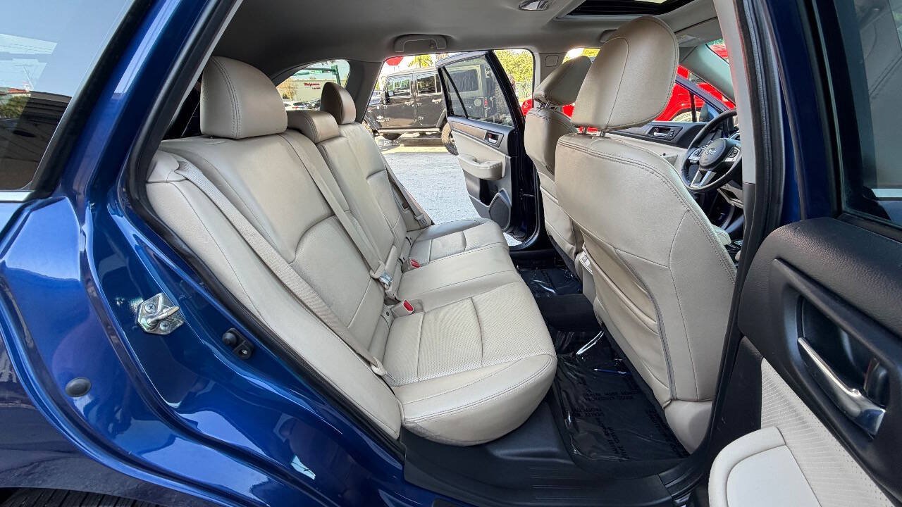 Used 2017 Subaru Outback 2.5i Limited AWD/4WD image 11