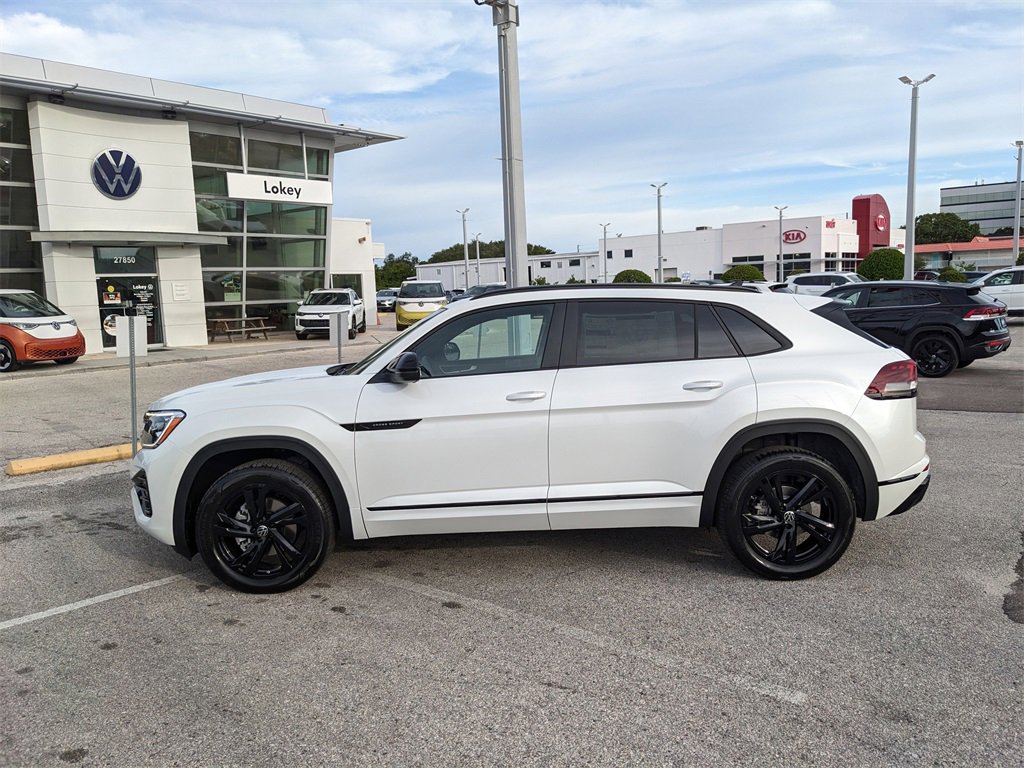 New 2026 Volkswagen Atlas Cross Sport SEL R-Line image 5