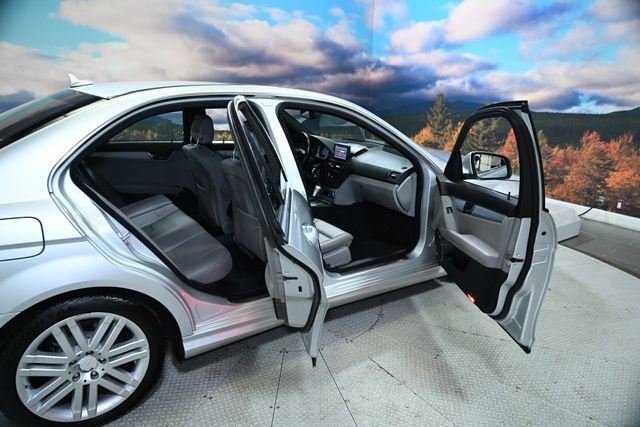 Used 2008 Mercedes-Benz C 300 Sedan image 43