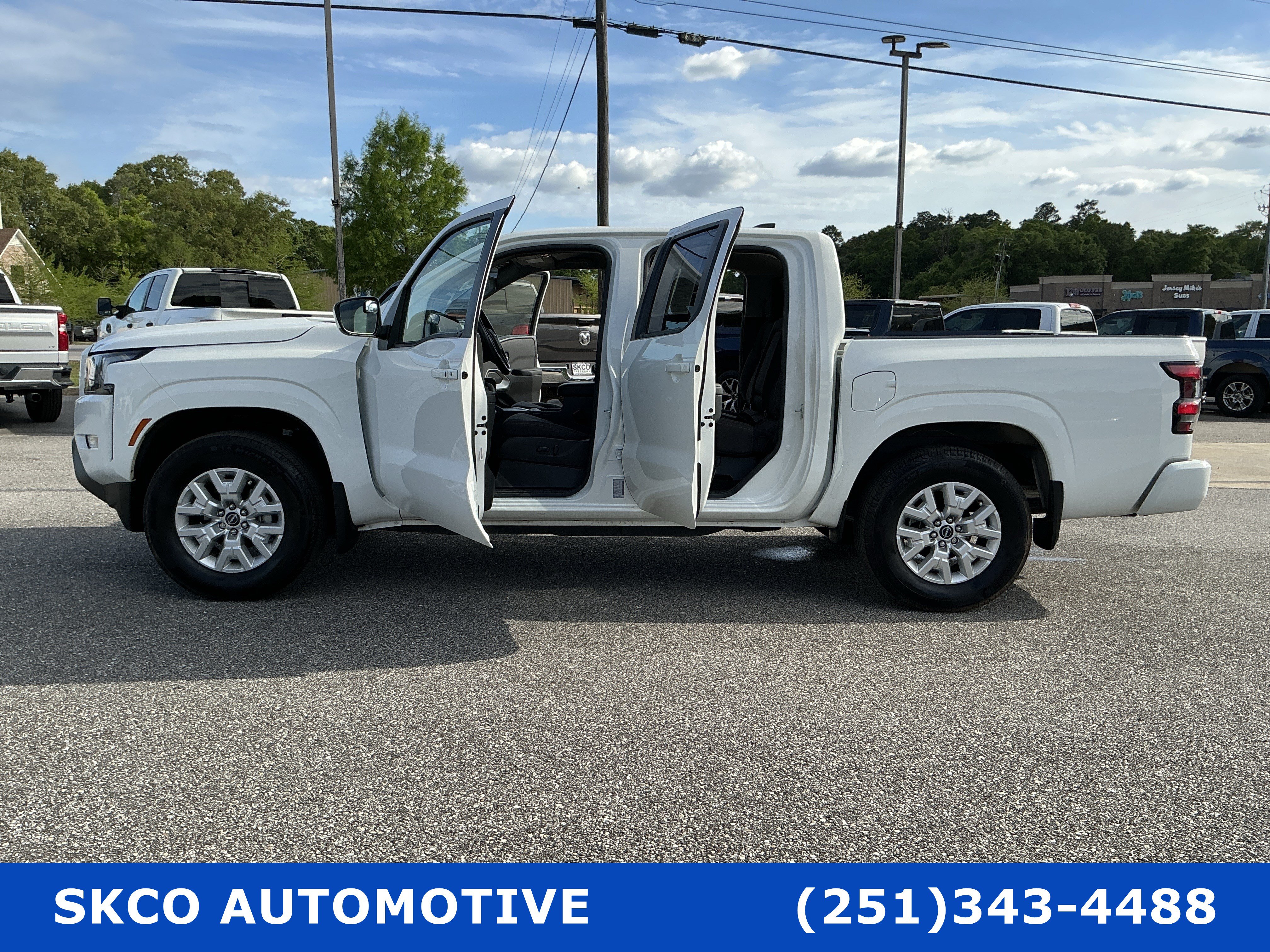 Used 2024 Nissan Frontier SV w/ SV Convenience Package RWD image 31