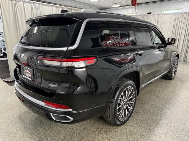 Used 2022 Jeep Grand Cherokee L Summit AWD/4WD image 4