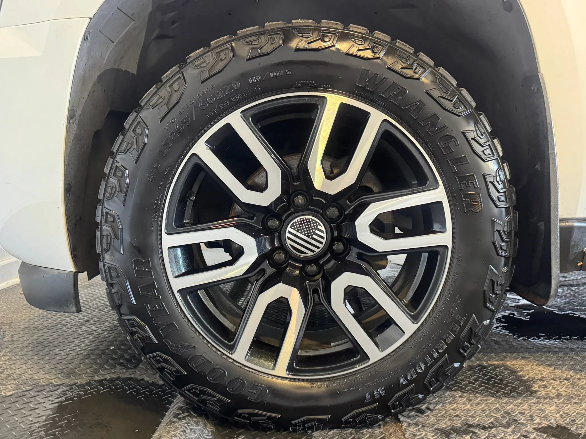 Used 2007 Chevrolet Avalanche LTZ w/ LTZ Preferred Equipment Group AWD/4WD image 31