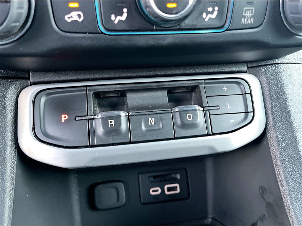 Used 2023 GMC Acadia SLT image 17