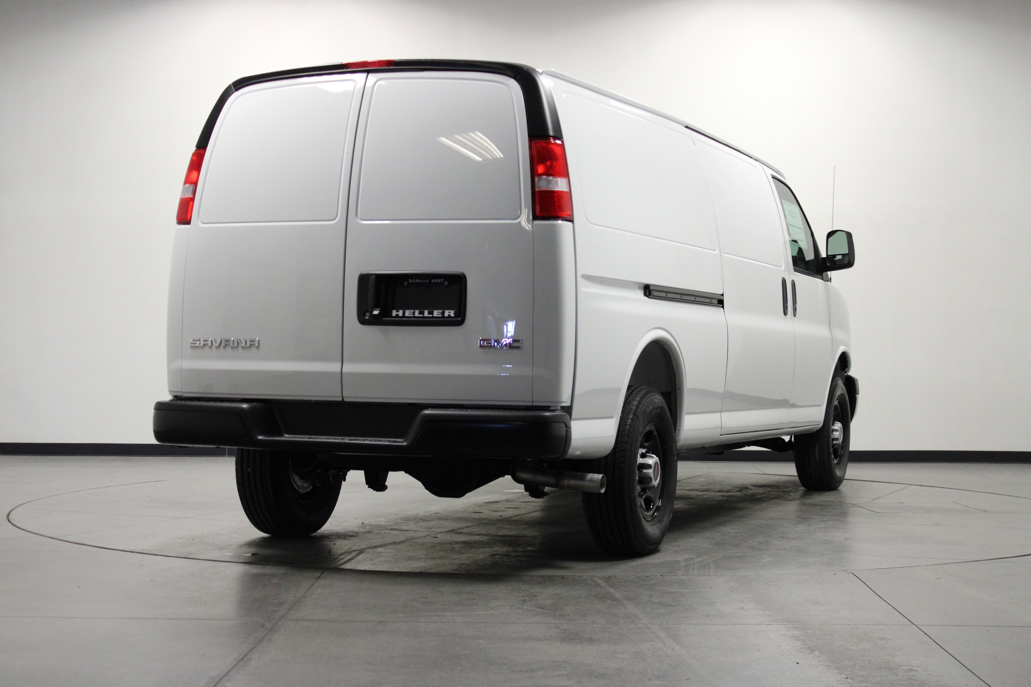 New 2026 GMC Savana 2500 Extended RWD image 4