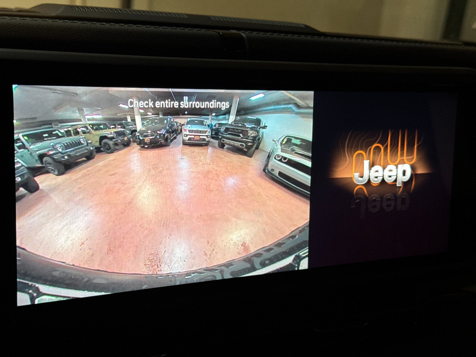 Used 2024 Jeep Wrangler Unlimited Rubicon w/ Convenience Group AWD/4WD image 18