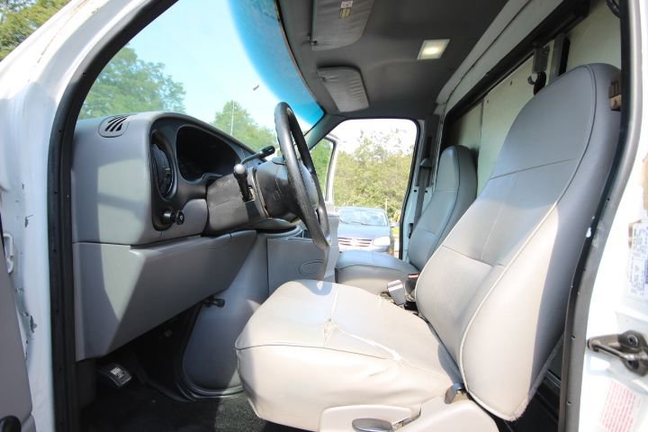 Used 1998 Ford E-350 and Econoline 350 image 9