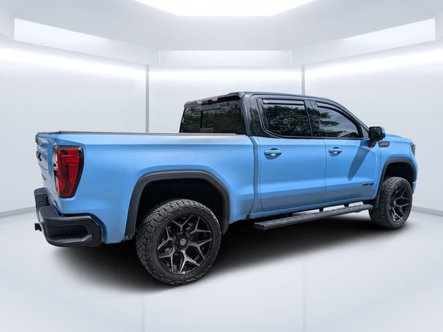 Used 2023 GMC Sierra 1500 AT4 w/ Technology Package AWD/4WD image 4