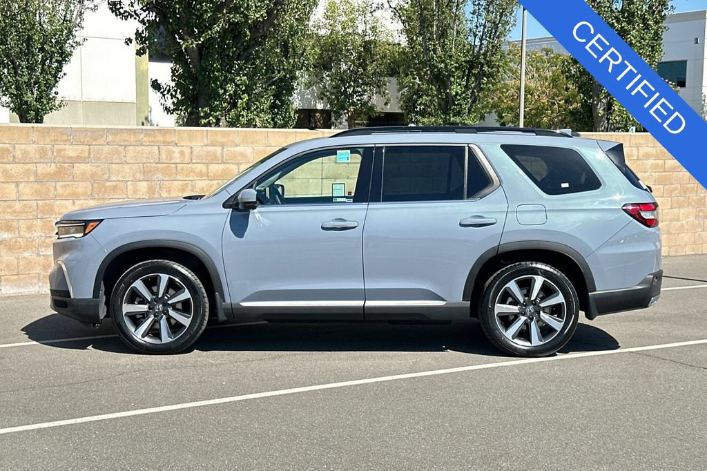Certified 2024 Honda Pilot Touring image 7