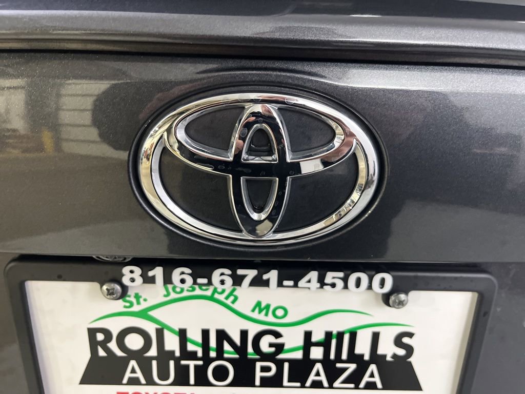 Used 2025 Toyota RAV4 XLE image 45