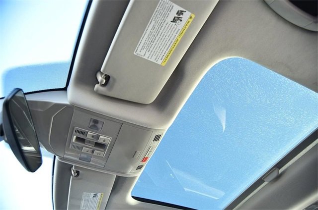 Certified 2024 Volkswagen Jetta SE w/ Panoramic Sunroof Package image 22