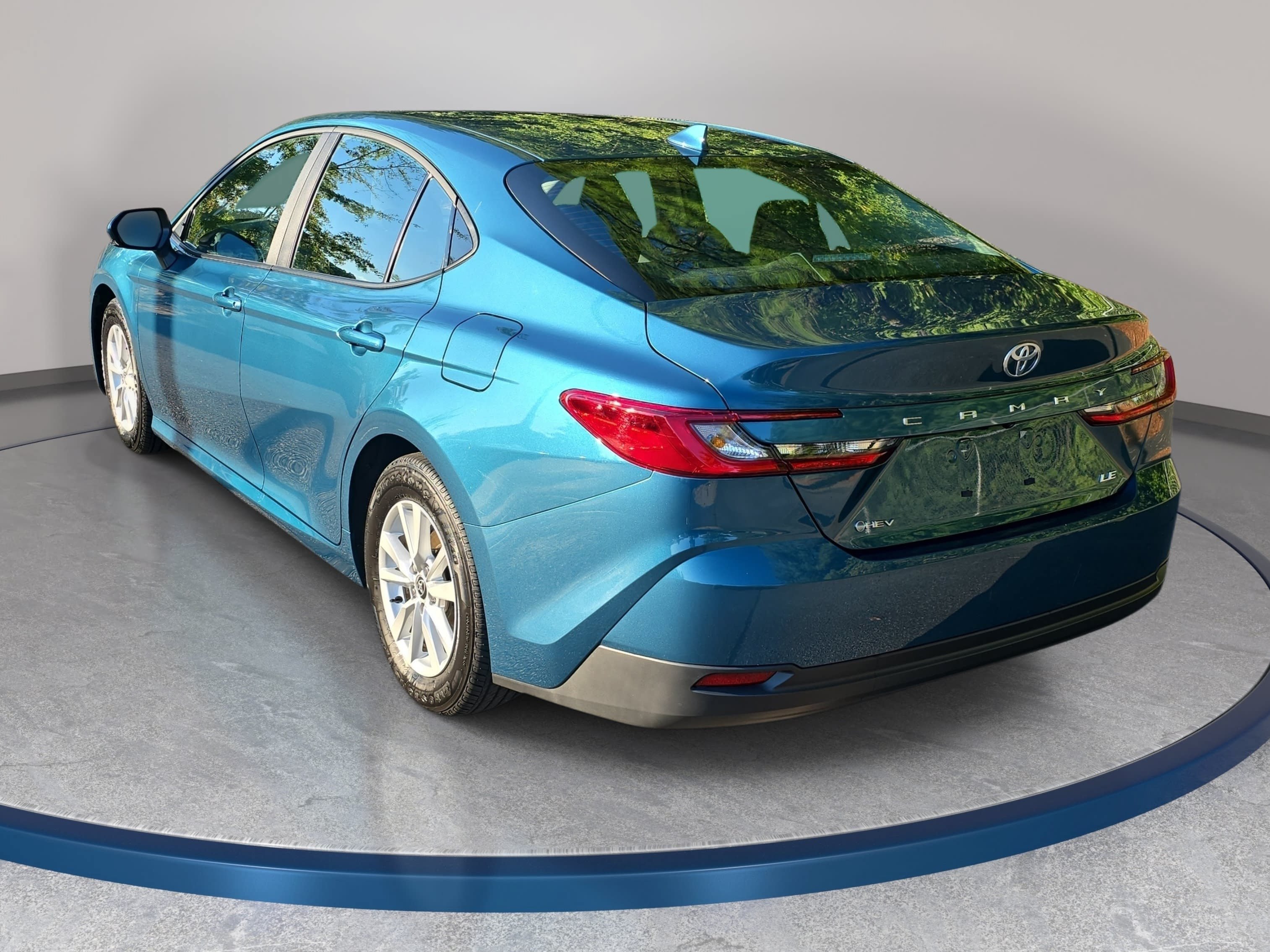 Used 2026 Toyota Camry LE FWD image 7