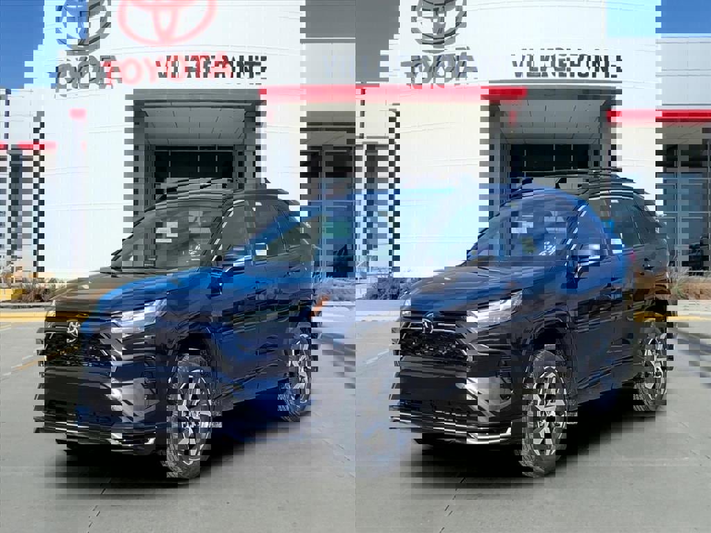 New 2025 Toyota RAV4 SE