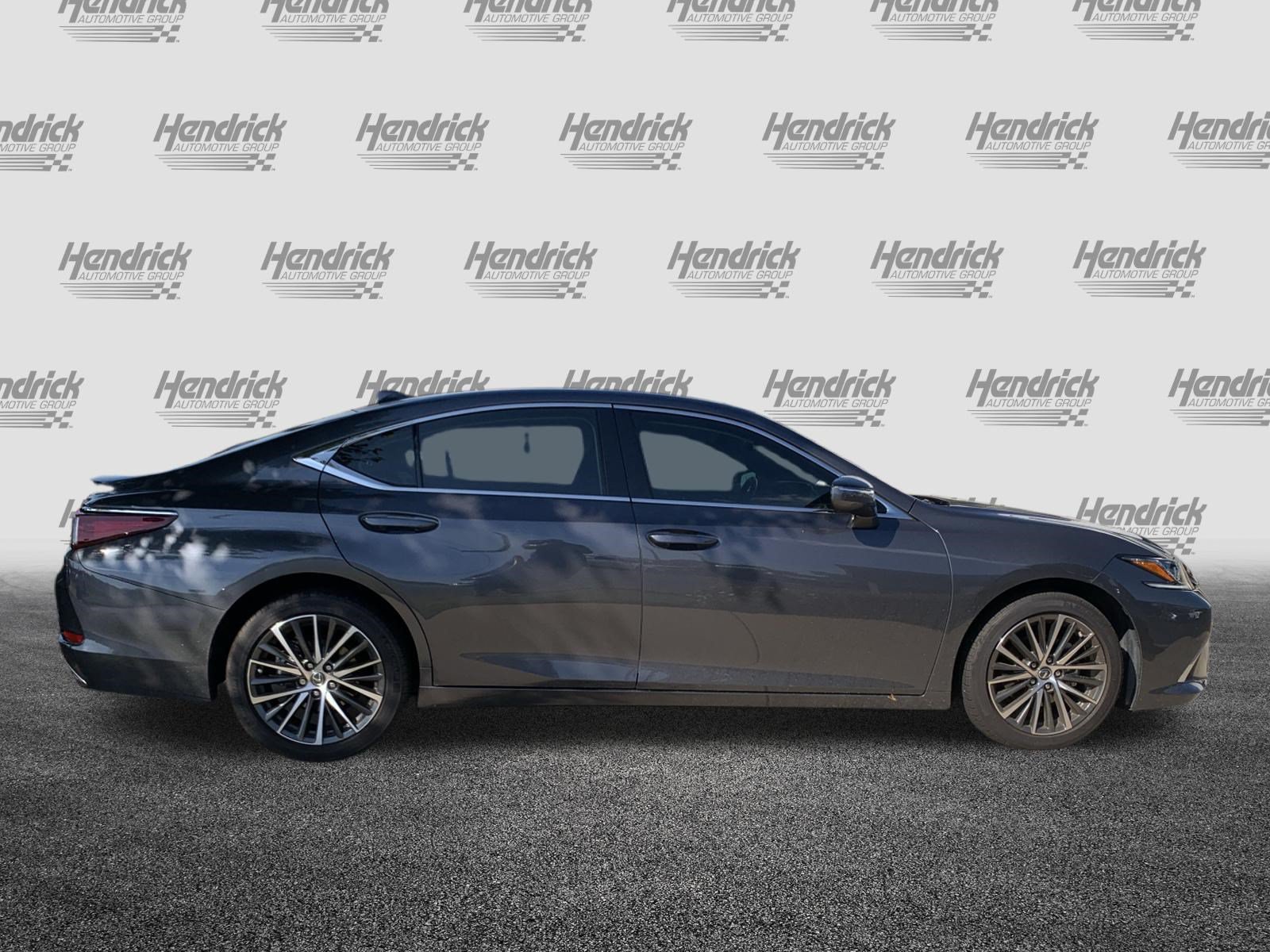 Used 2025 Lexus ES 350 w/ Premium Package FWD image 11