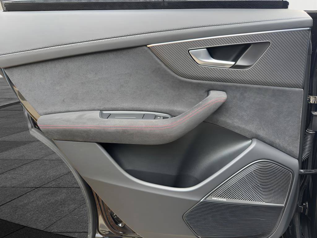 Certified 2025 Audi RS Q8 performance image 43