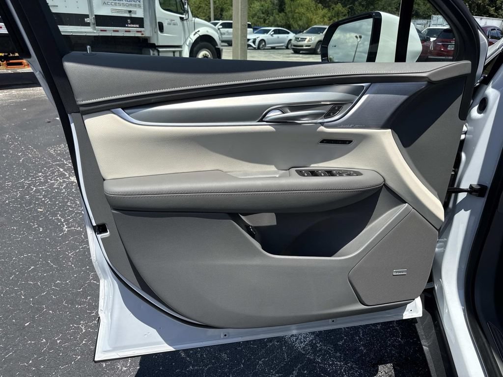 New 2026 Cadillac XT5 Premium Luxury w/ Driver Assist Package FWD image 17
