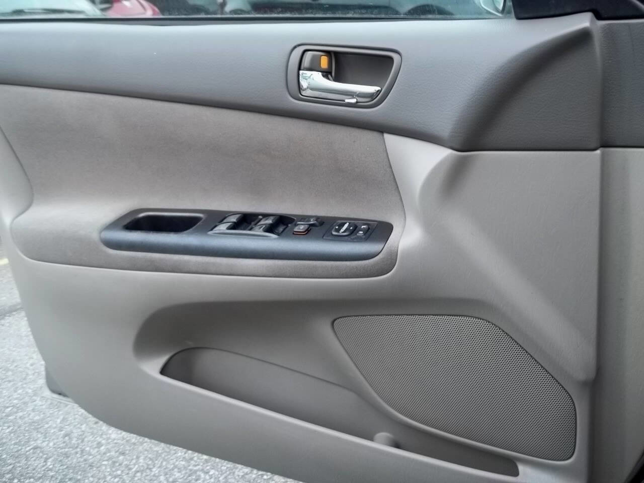 Used 2005 Toyota Camry LE image 13