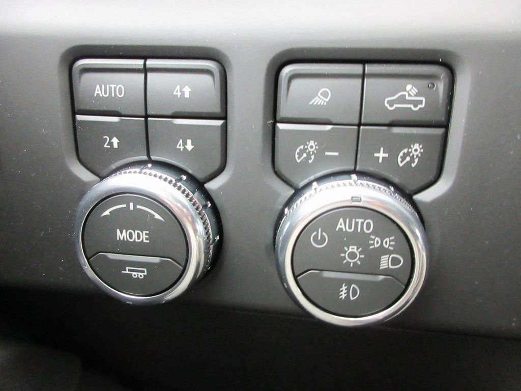 New 2026 GMC Sierra 3500 AT4 w/ AT4 Premium Plus Package AWD/4WD image 18