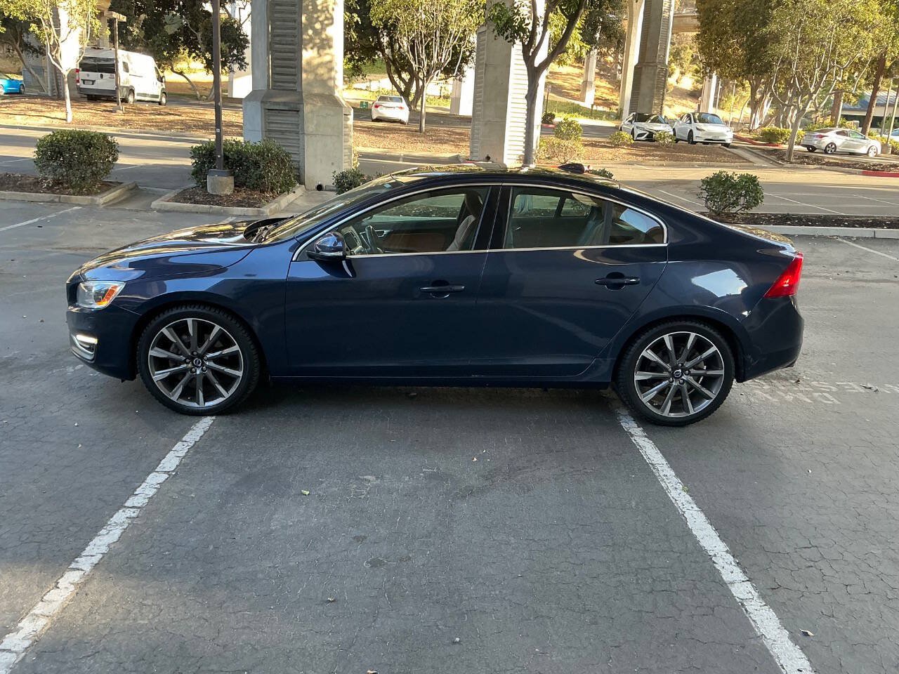 Used 2015 Volvo S60 T5 Premier Plus AWD/4WD image 3