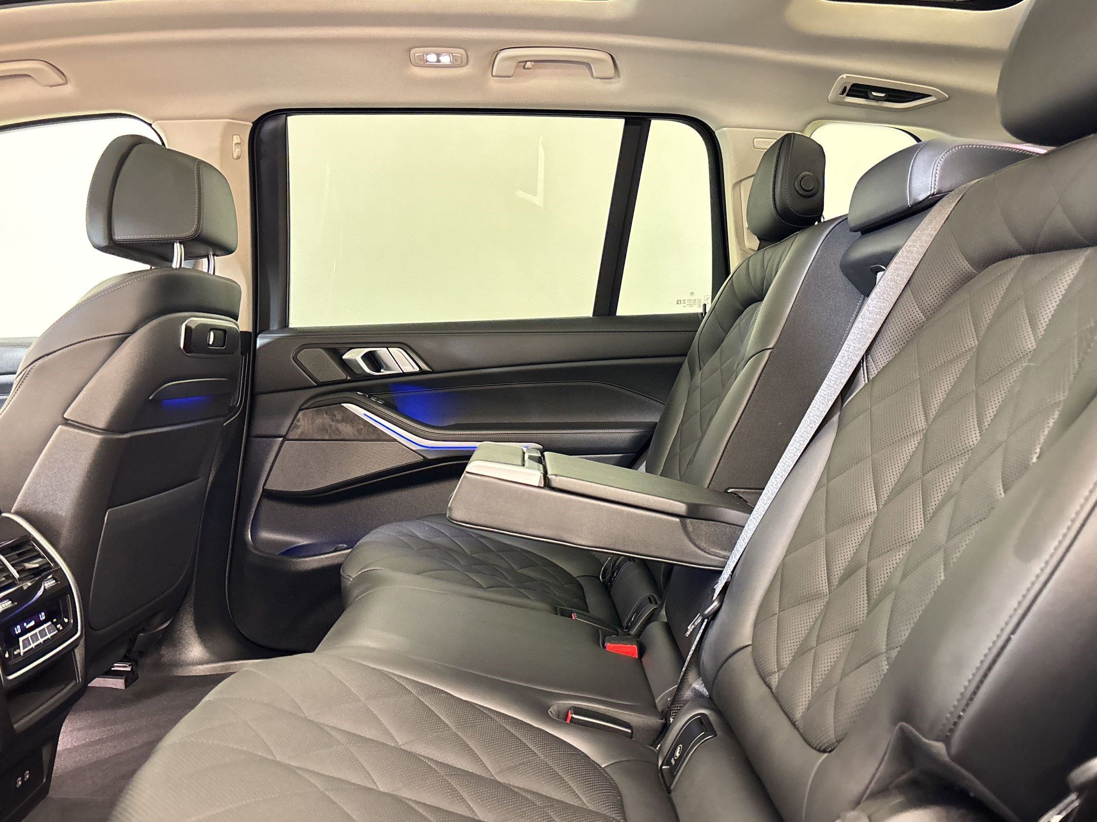 Certified 2025 BMW X7 xDrive40i image 34