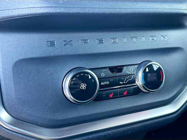 Used 2025 Ford Expedition Tremor AWD/4WD image 25