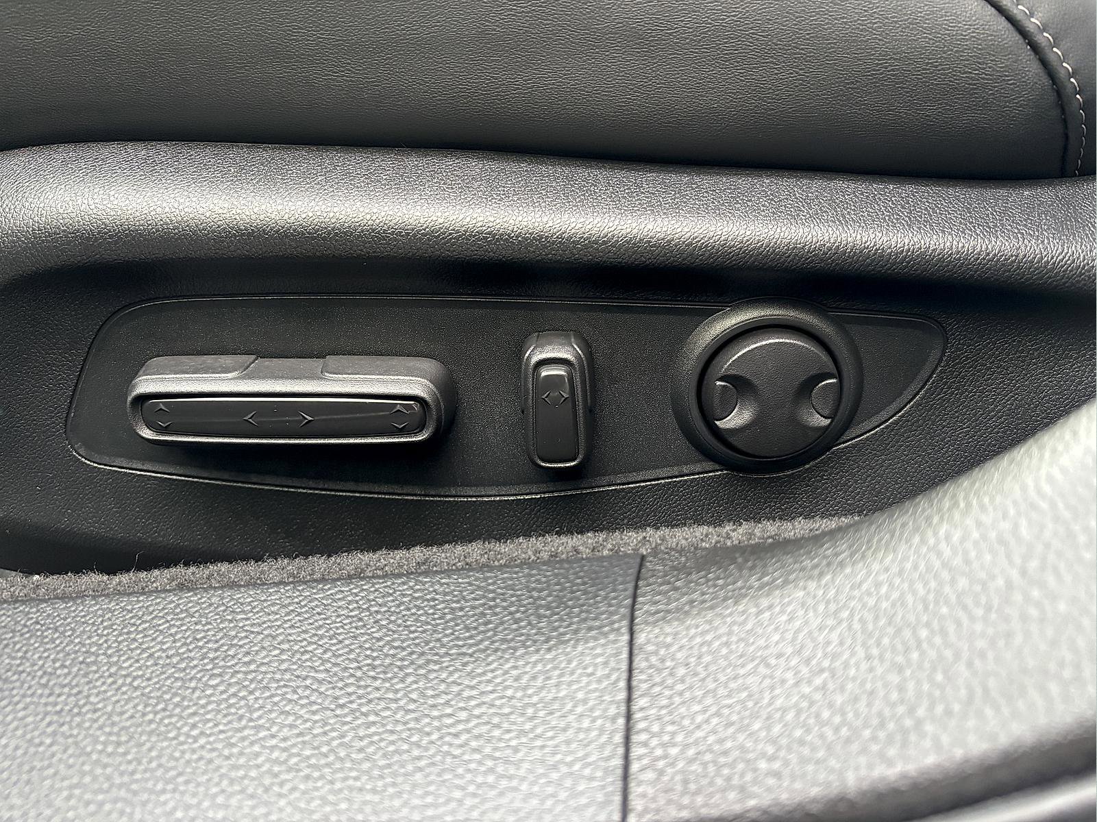 Certified 2025 Honda Accord Touring image 15