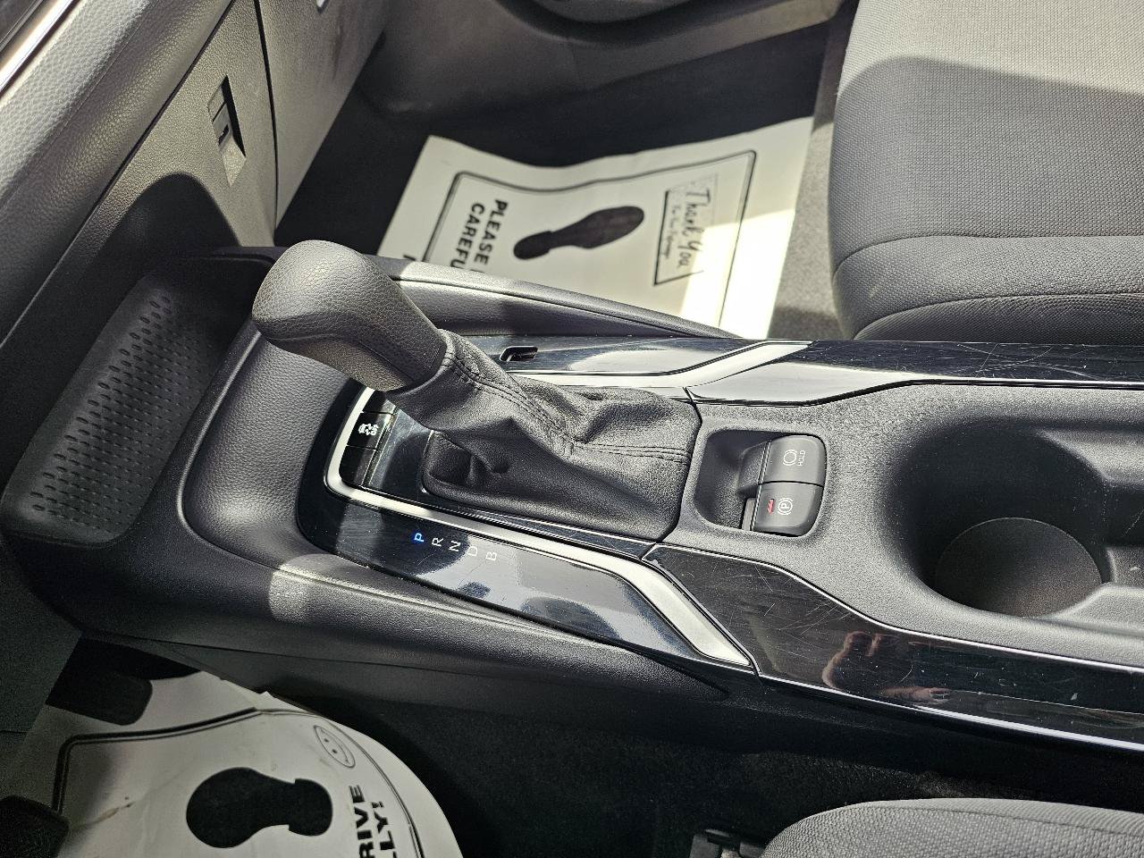 Used 2022 Toyota Corolla LE FWD image 17