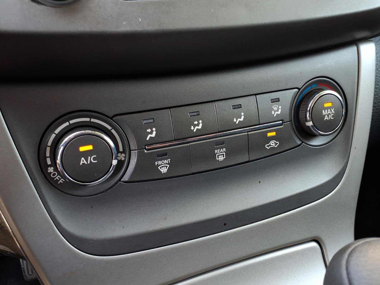 Used 2014 Nissan Sentra S FWD image 21